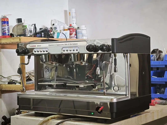 Famea 'Like-New' Commercial Used Coffee Machine(C-B-87)
