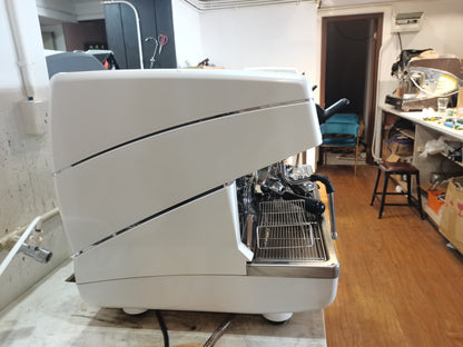 Nuova Simonelli 'Like-New' Commercial Used Coffee Machine（White）