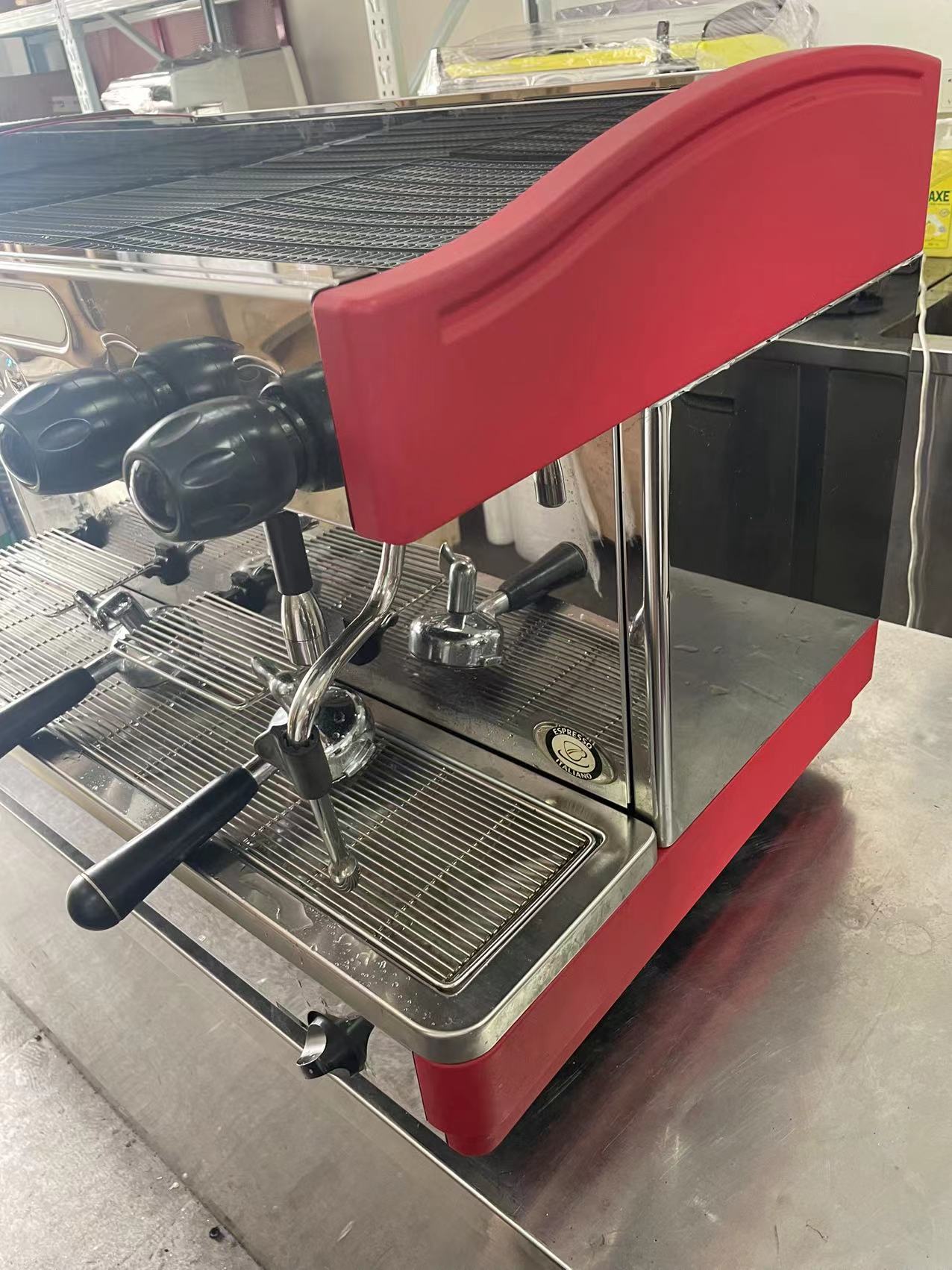 Cimbali 'Like-New' Commercial Used Coffee Machine（Red）