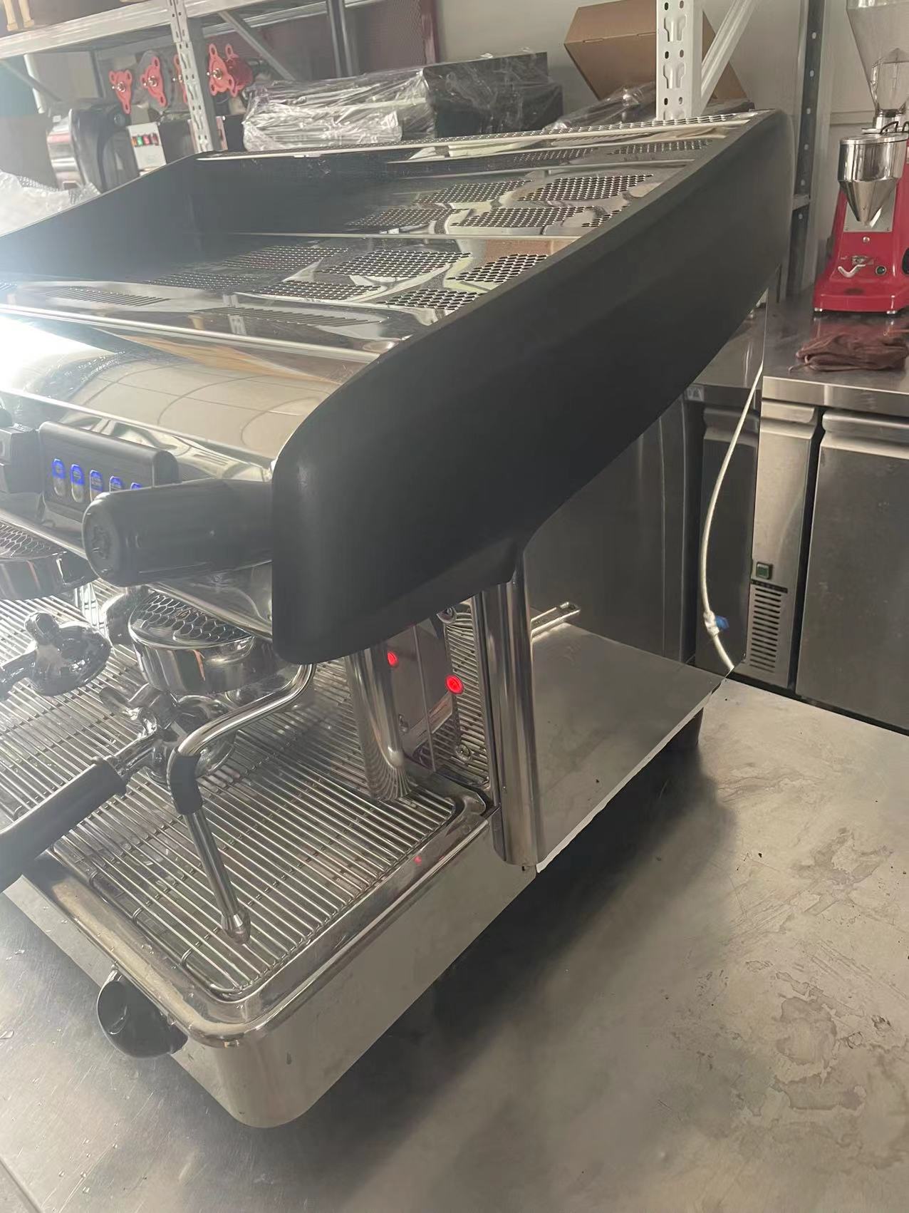 Expobar 'Like-New' Commercial Used Coffee Machine（Black）