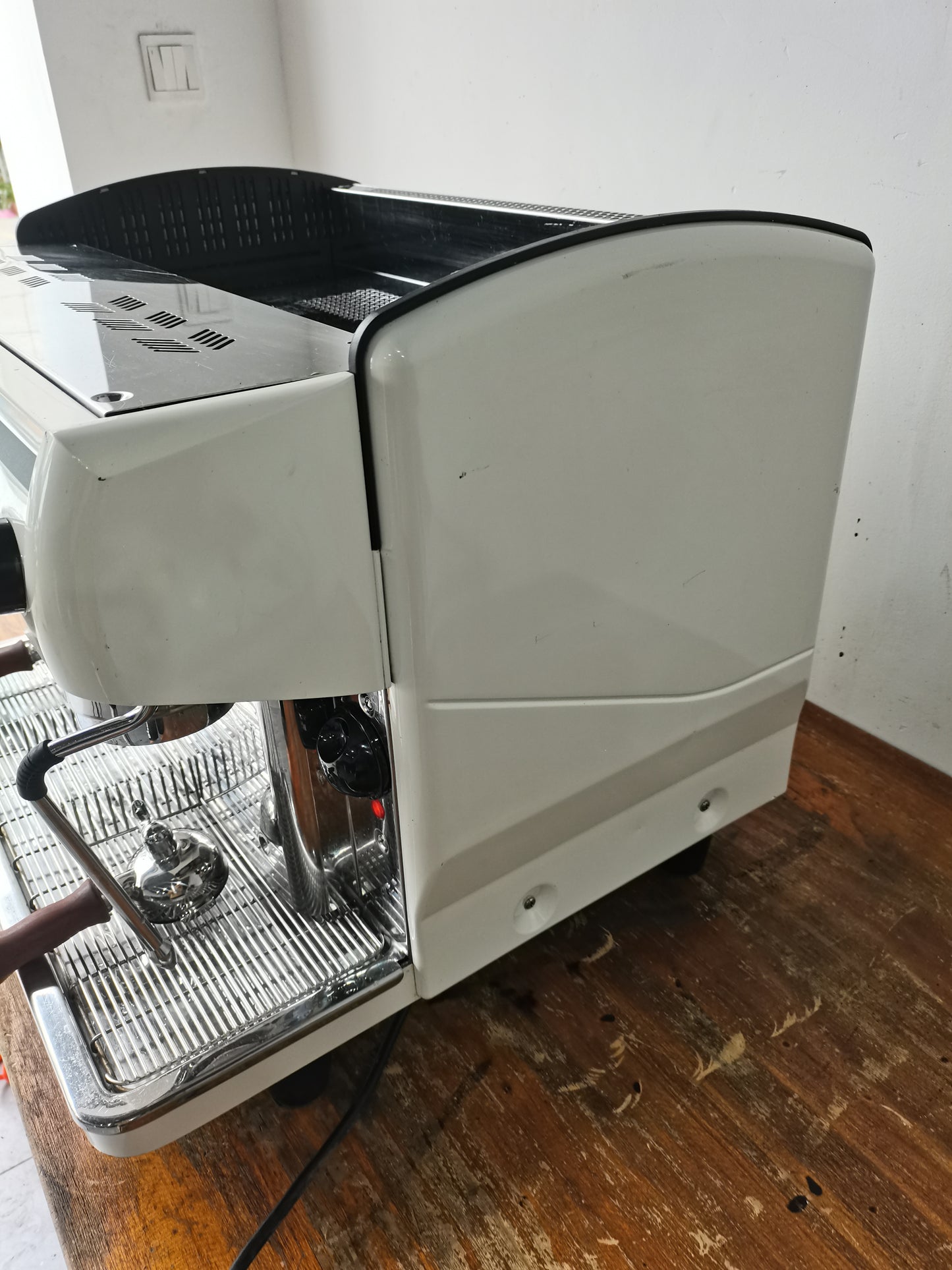 Expobar G10 'Like-New' Commercial Used Coffee Machine(White)